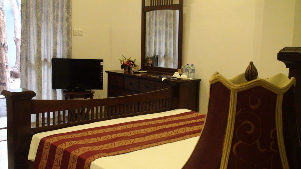 Avasta Resort And Spa Anuradhapura Exterior photo